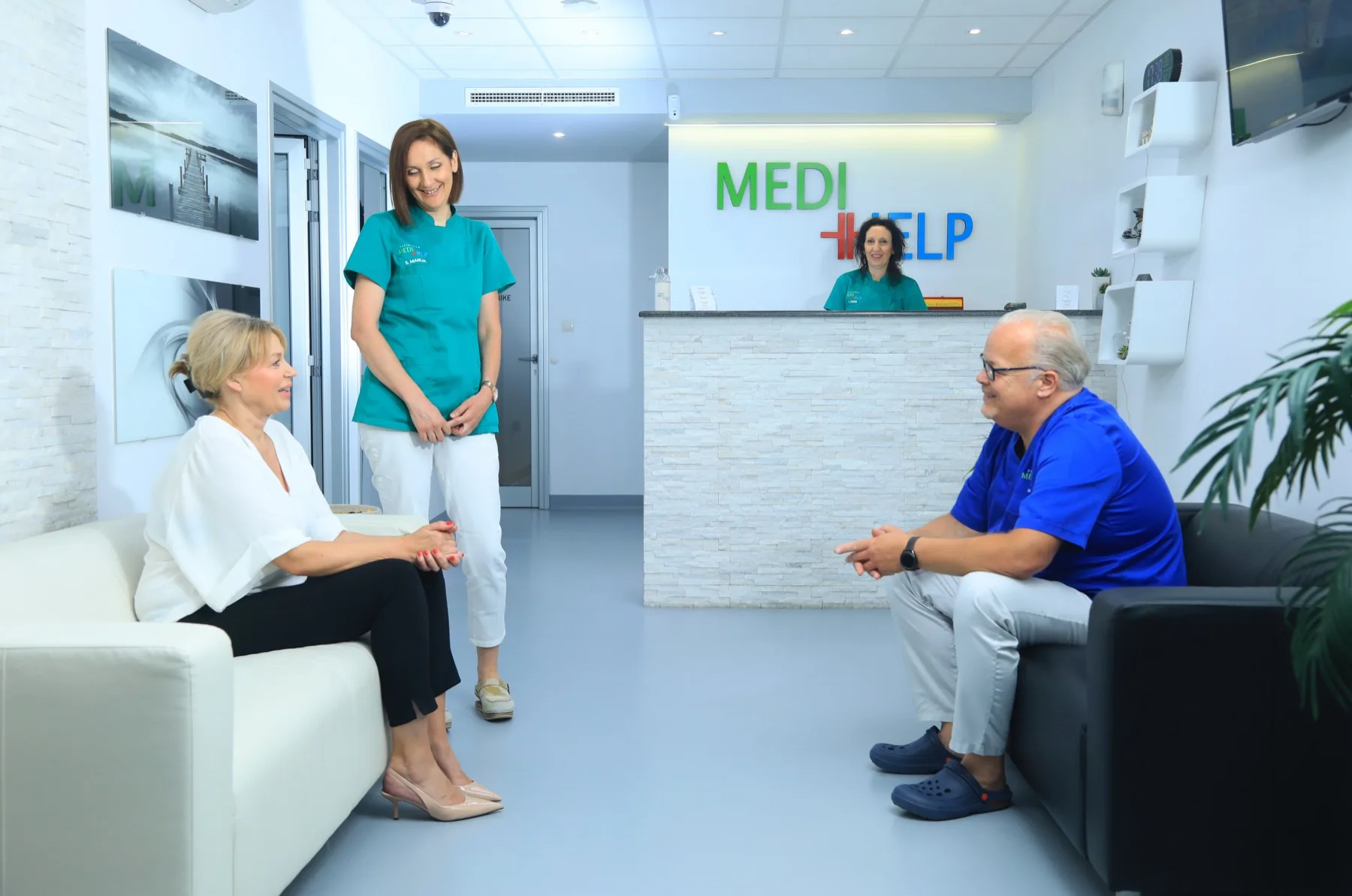 Razgovor pacijentice i tima u prostoru poliklinike Medi Help